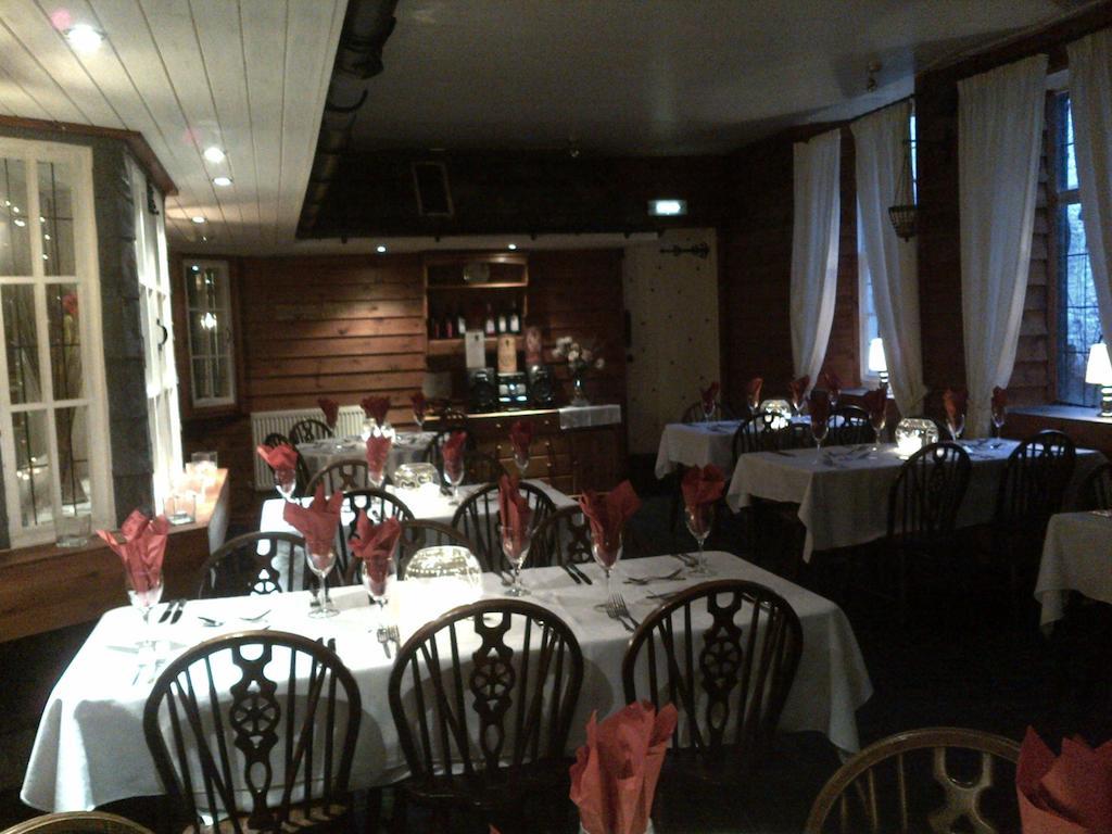 Crown Hotel Langholm Exterior photo